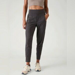 NWT Athleta Trekkie North Jogger Shale Gray 20